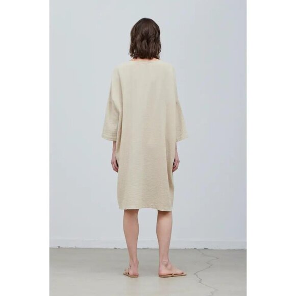 Beige Oversized Midi Dress with Pockets - Picture 3 of 3